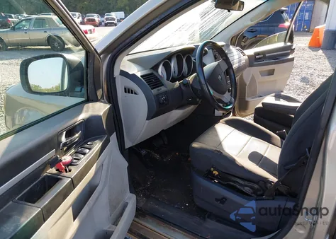 2008 Dodge Grand Caravan Sxt z USA, uszkodzony, nr VIN 1D8HN54P98B106716